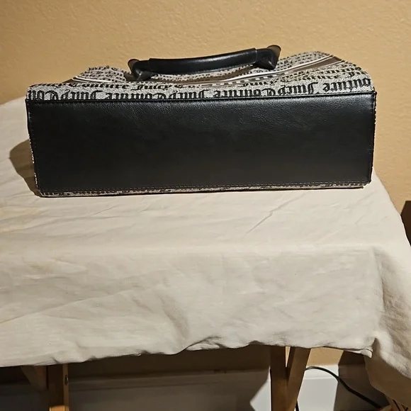 Juicy couture purse - Picture 3 of 13